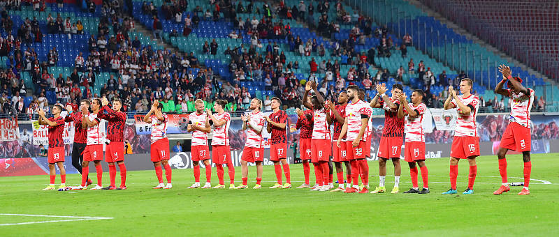  德甲赛季最佳阵容公布 拜仁六将强势霸榜  